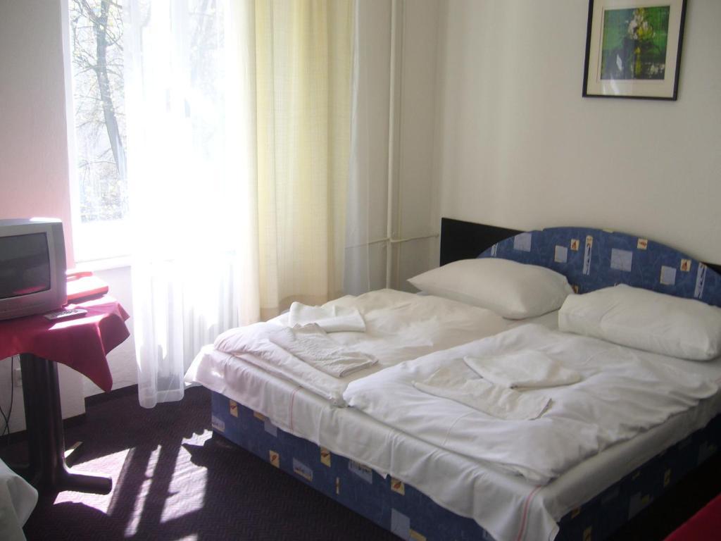 Hotel Posta Benesov  Dış mekan fotoğraf