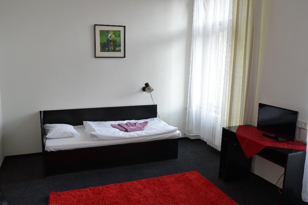 Hotel Posta Benesov  Dış mekan fotoğraf