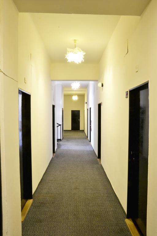 Hotel Posta Benesov  Dış mekan fotoğraf